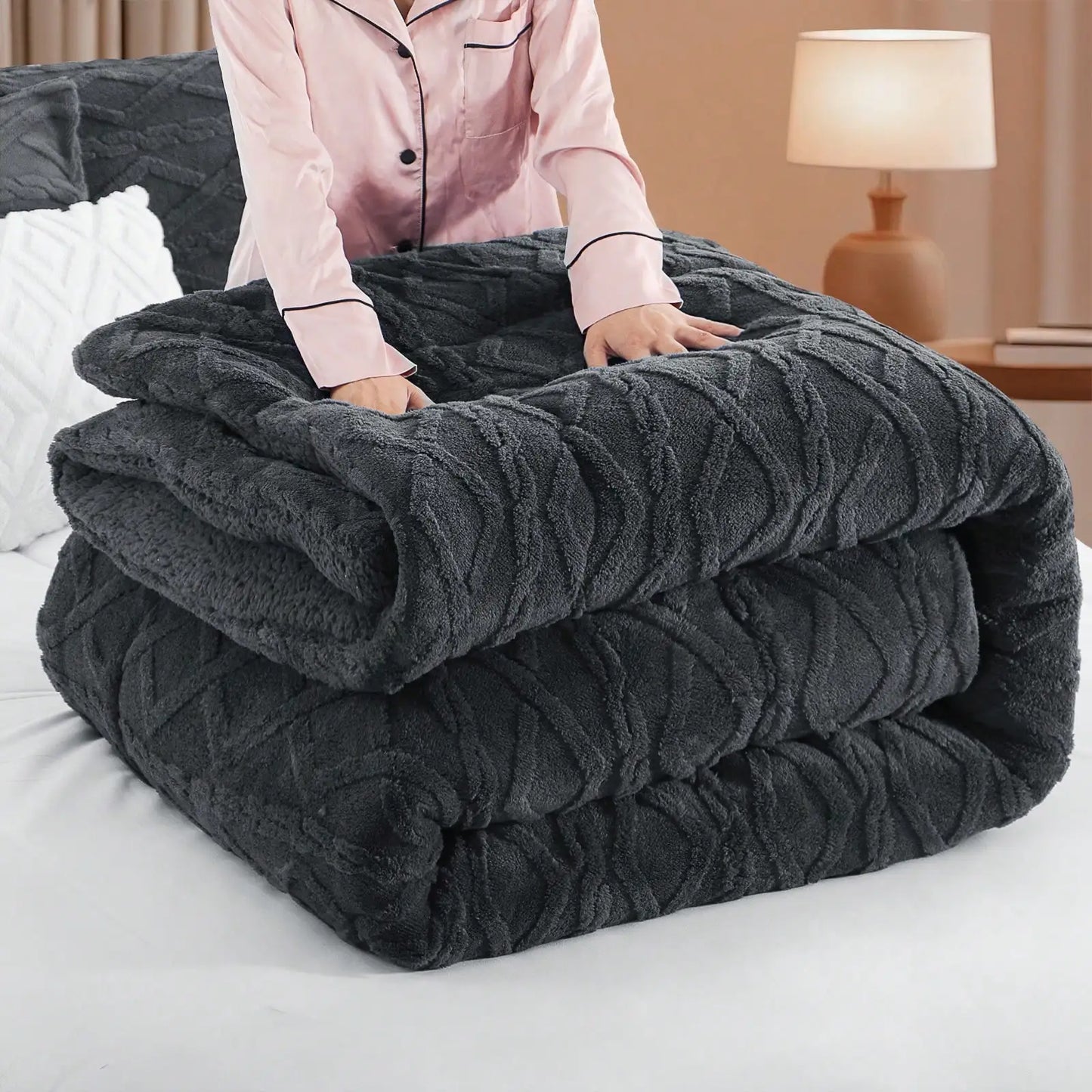 Thick Ultra-Soft Taffeta Comforter