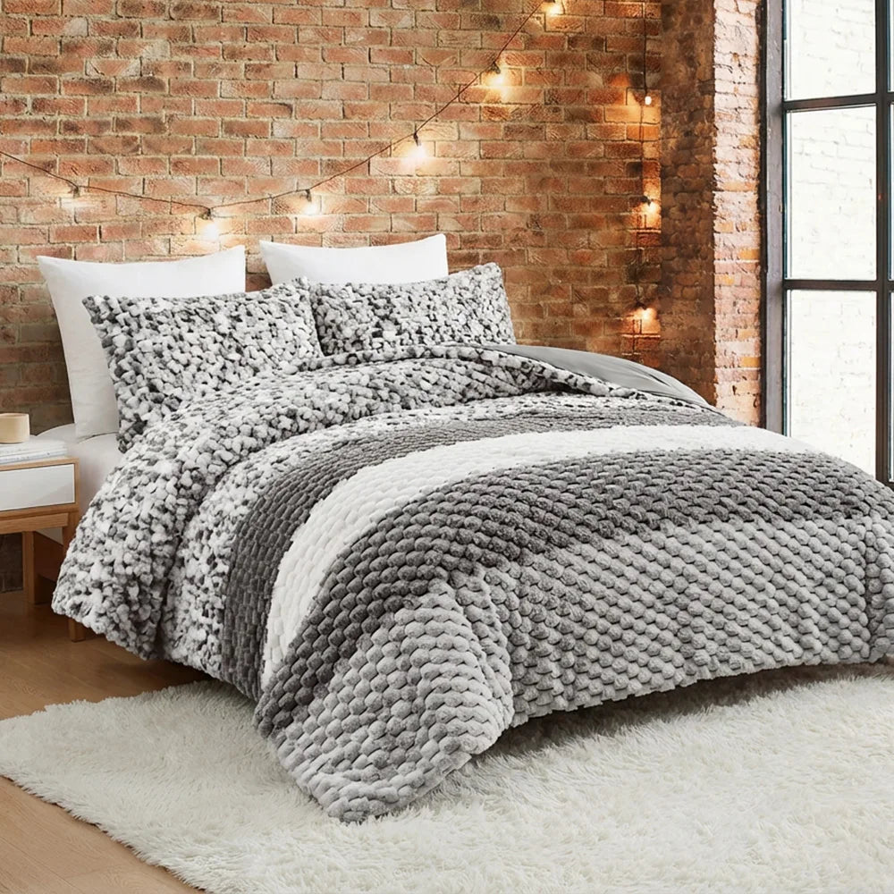 3 Pcs Luxury Faux Fur Rabbit Comforter Set