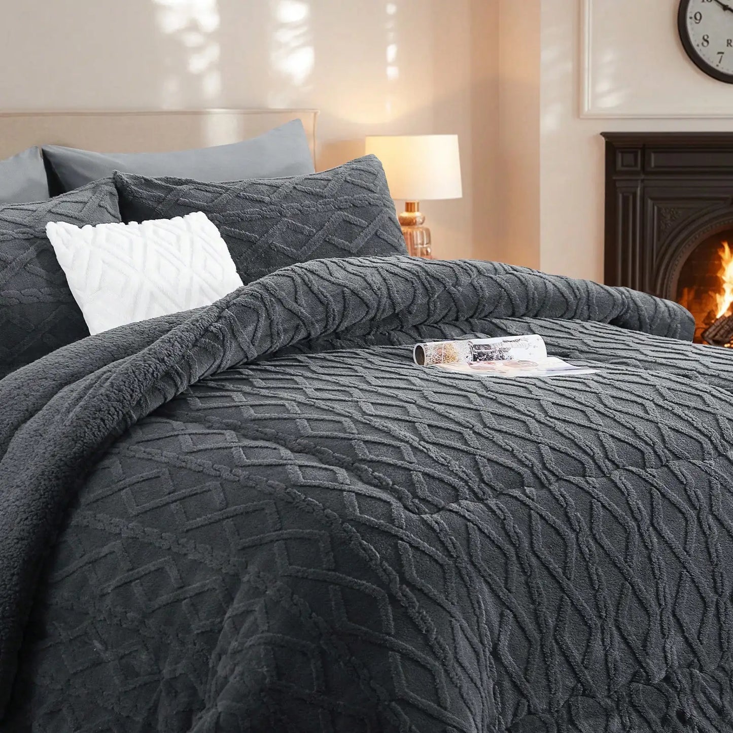 Thick Ultra-Soft Taffeta Comforter
